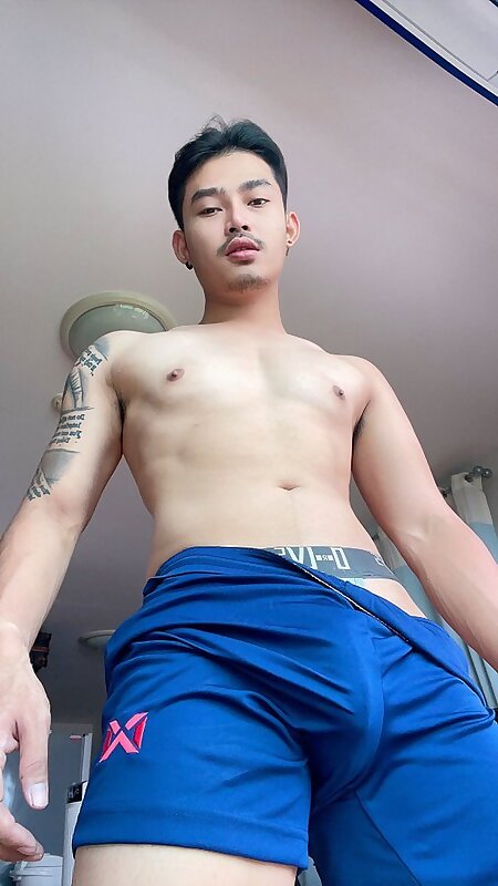 Next Image >>