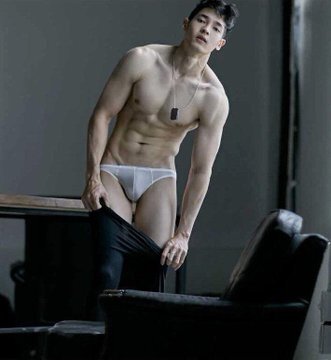 Next Image >>