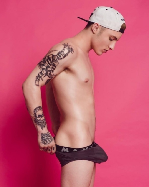 Next Image >>