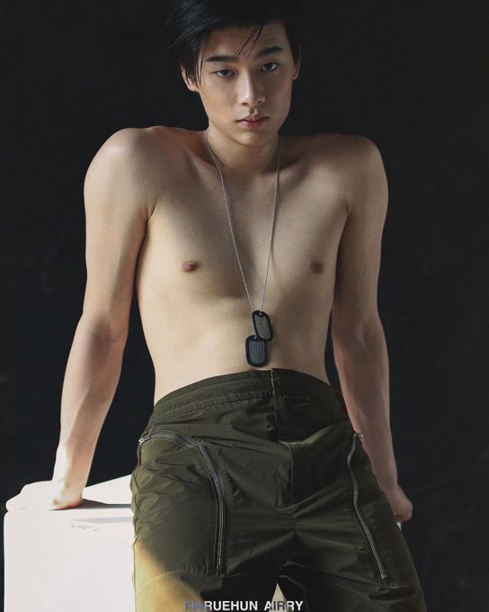 Next Image >>