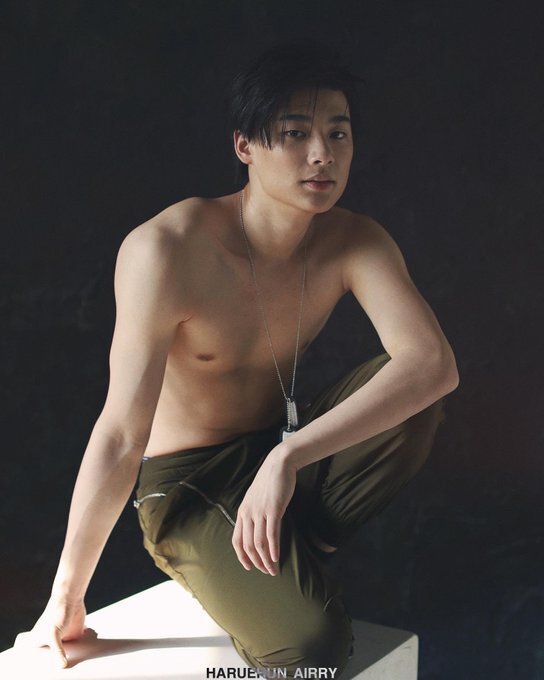 Next Image >>