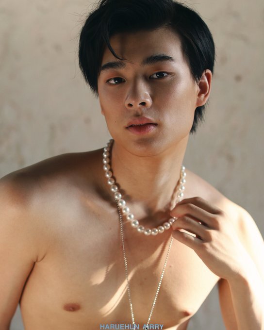 Next Image >>