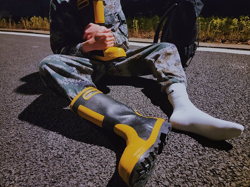 Next Image >>