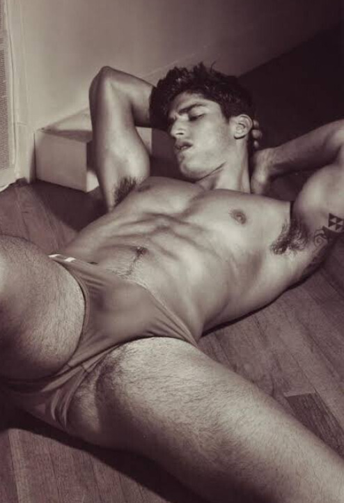 Next Image >>
