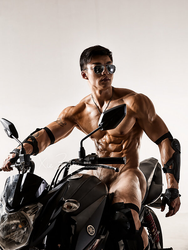 Next Image >>
