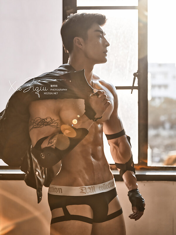 Next Image >>