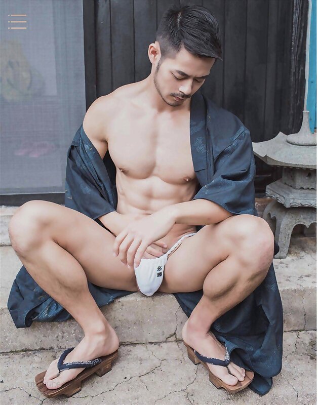 Next Image >>