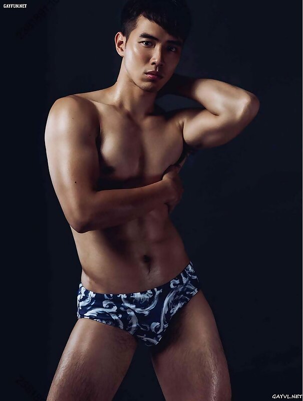 Next Image >>