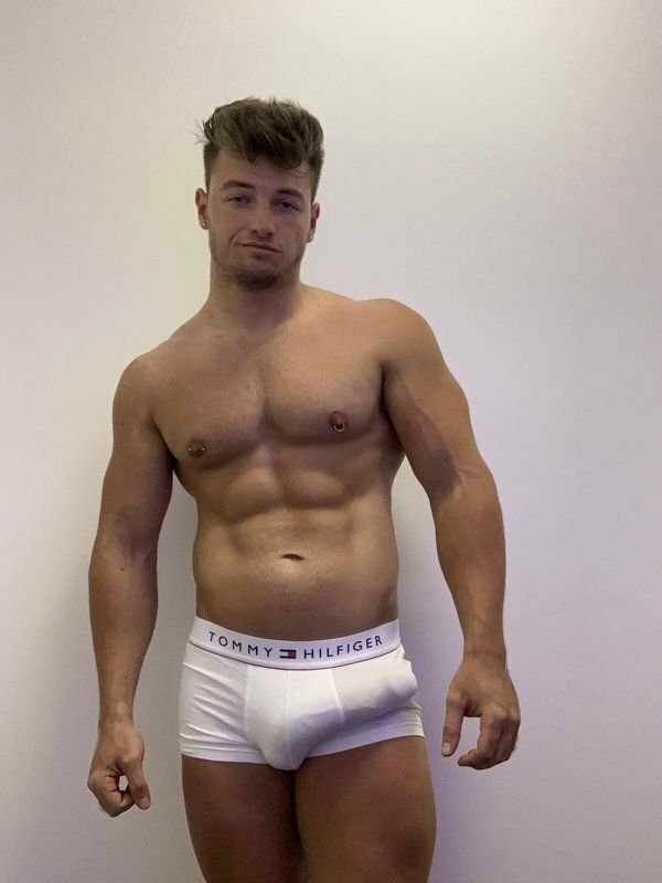 Next Image >>