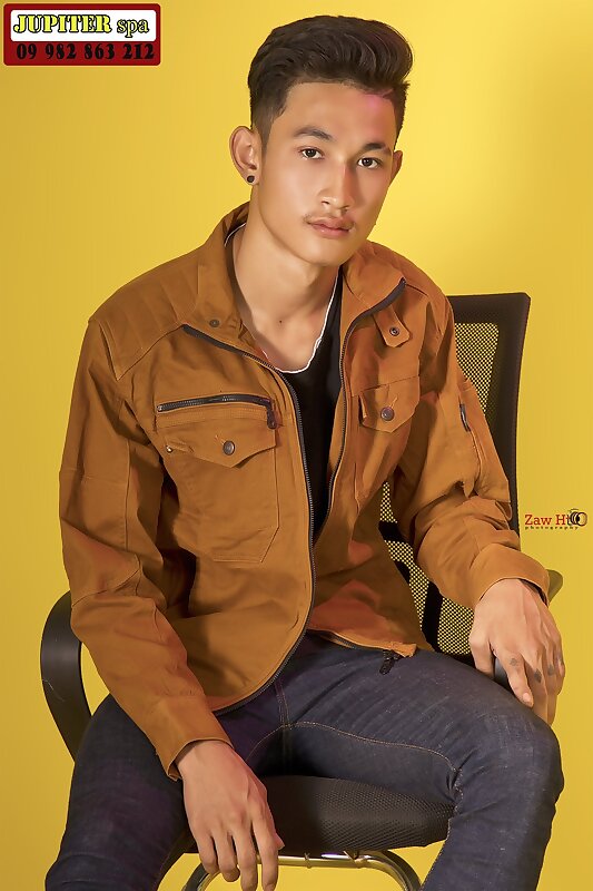 Next Image >>