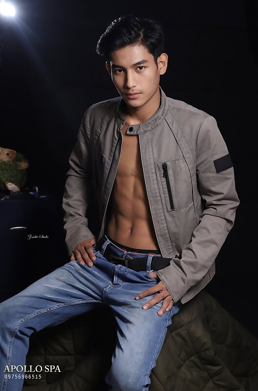 Next Image >>