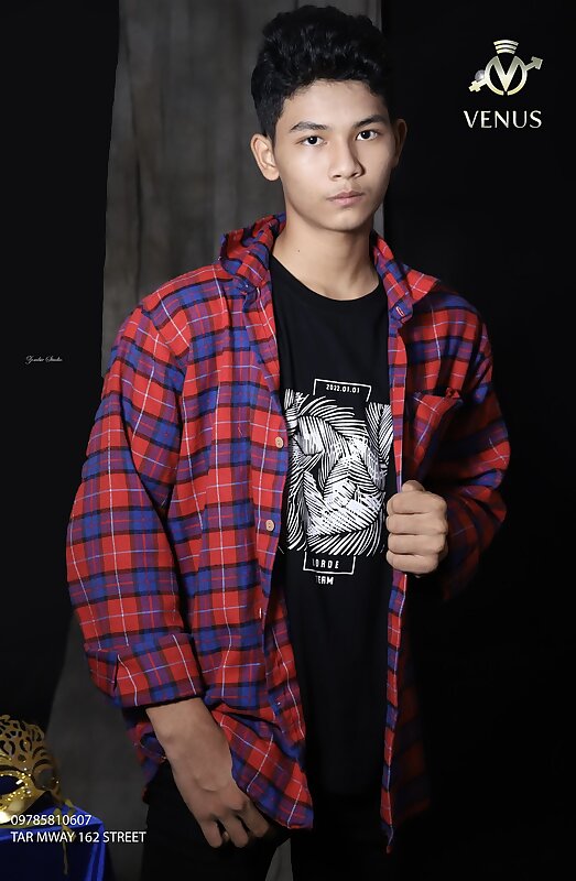 Next Image >>