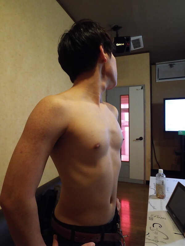 Next Image >>