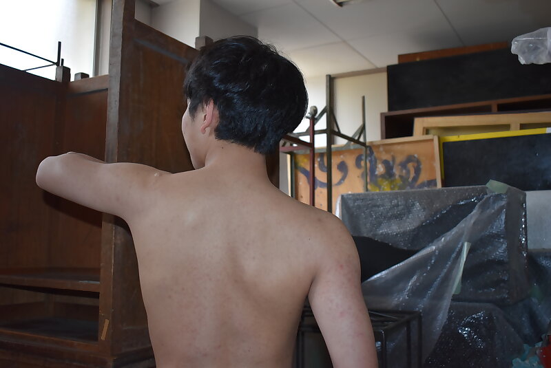 Next Image >>
