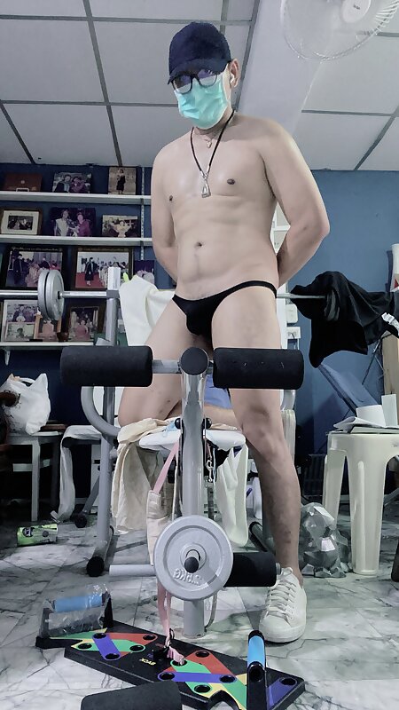 Next Image >>