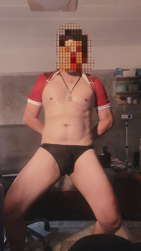 Next Image >>