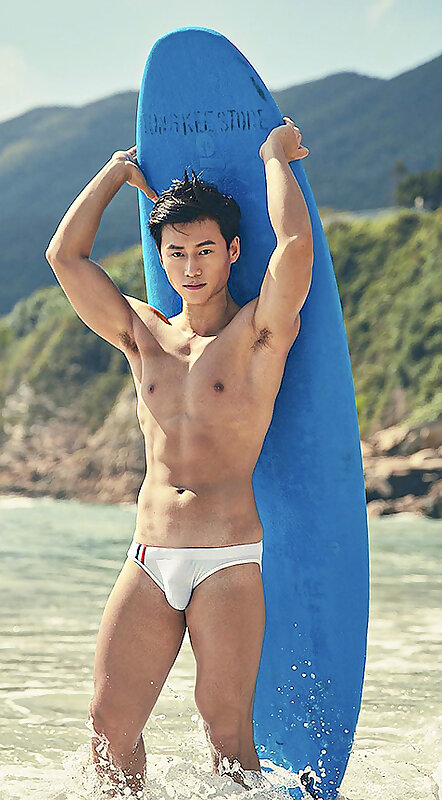 Next Image >>