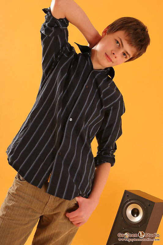 Next Image >>