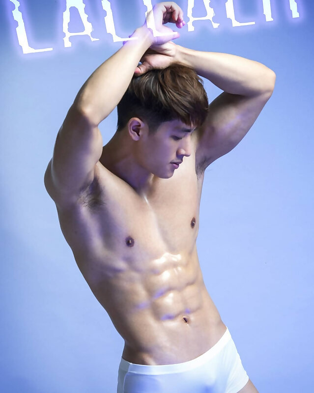 Next Image >>