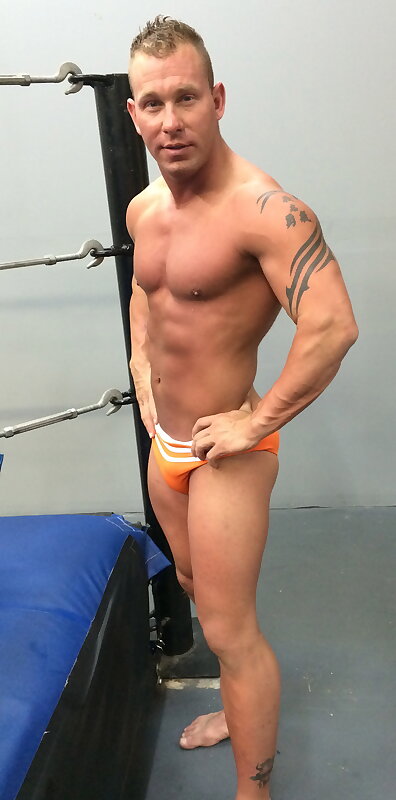 Next Image >>