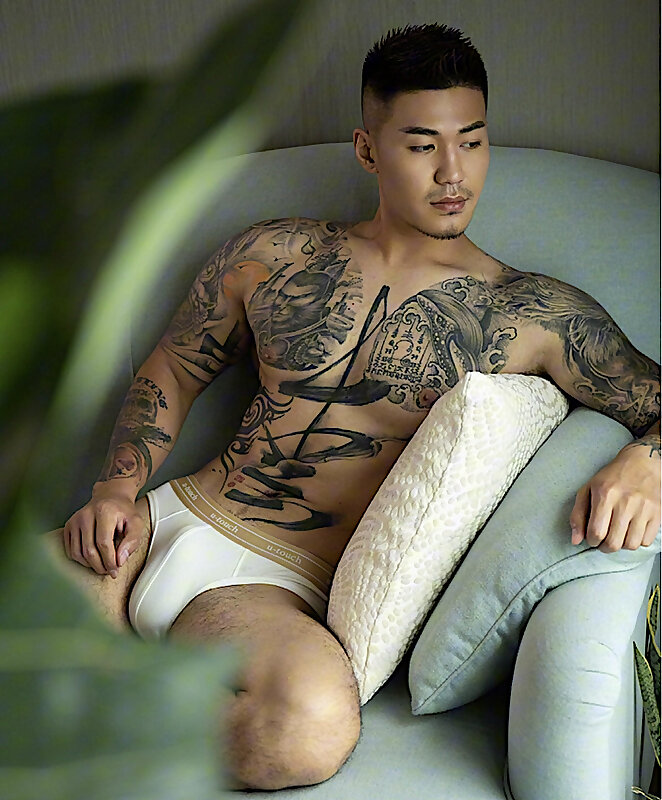 Next Image >>
