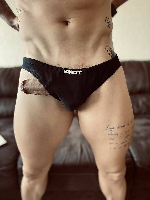 Next Image >>