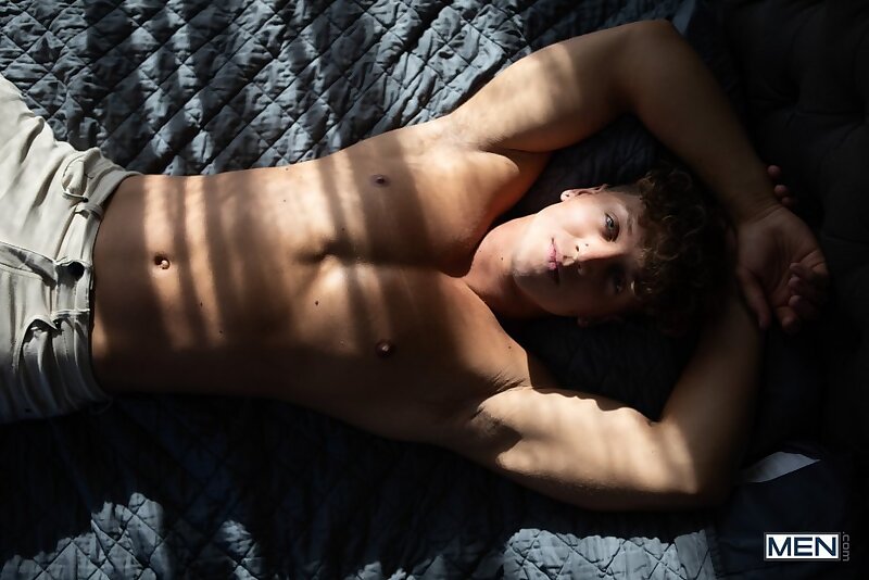 Next Image >>