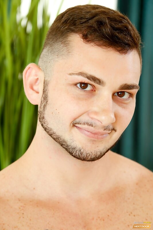 Next Image >>