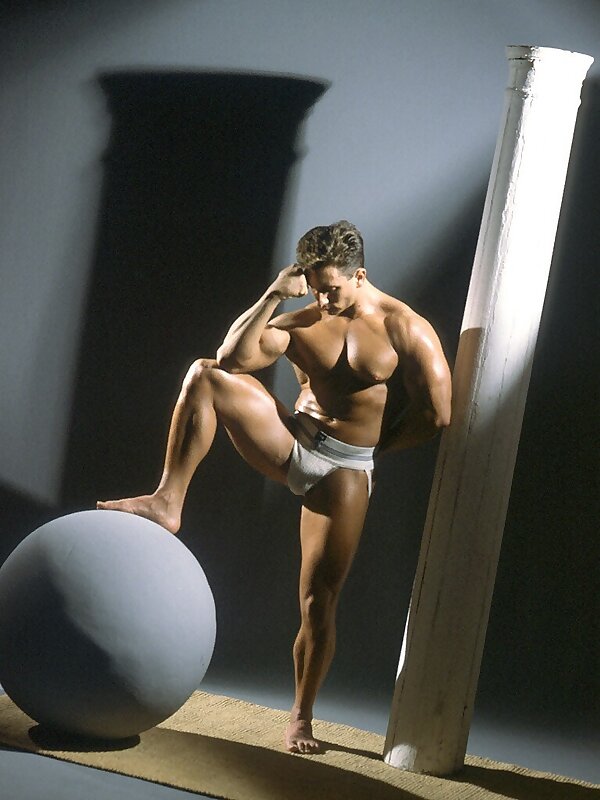 Next Image >>