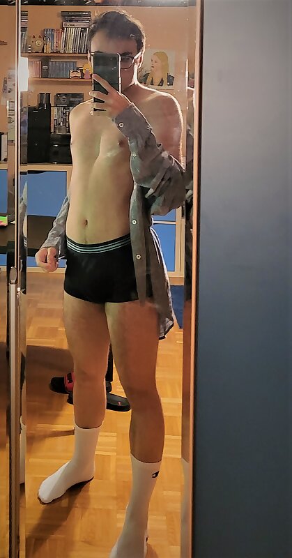 Next Image >>