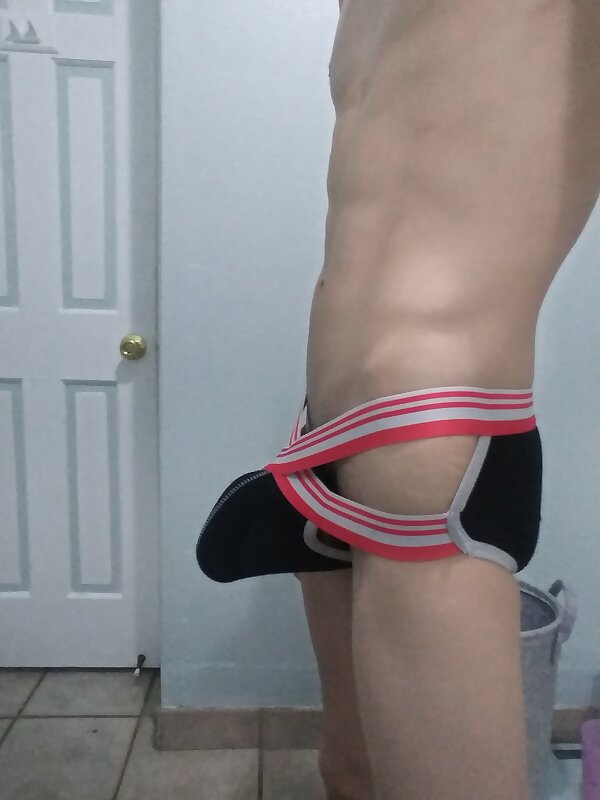 Next Image >>