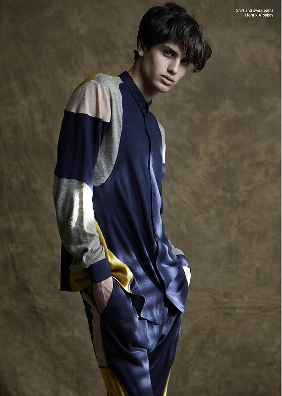Next Image >>