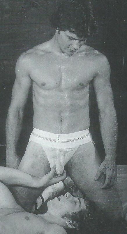 Next Image >>