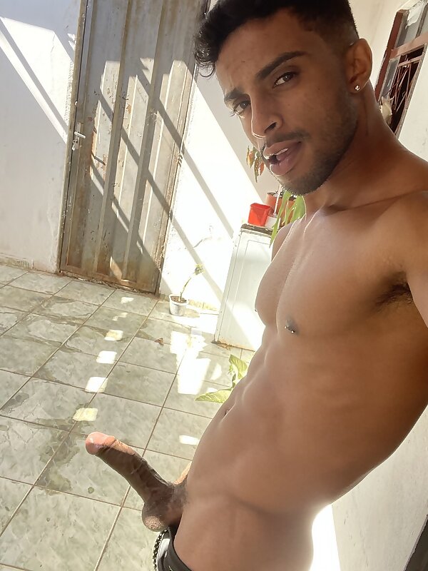 Next Image >>