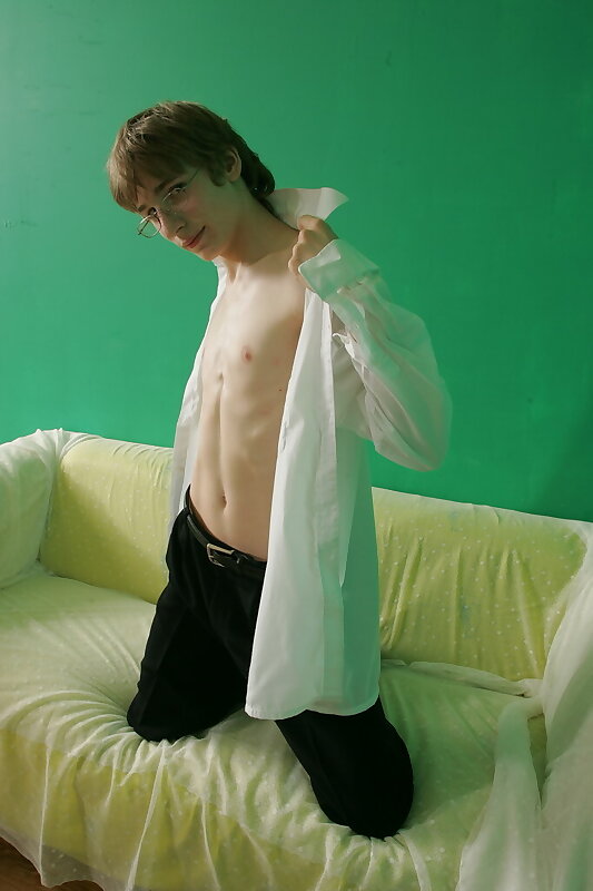 Next Image >>