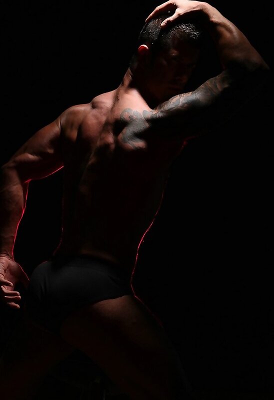 Next Image >>