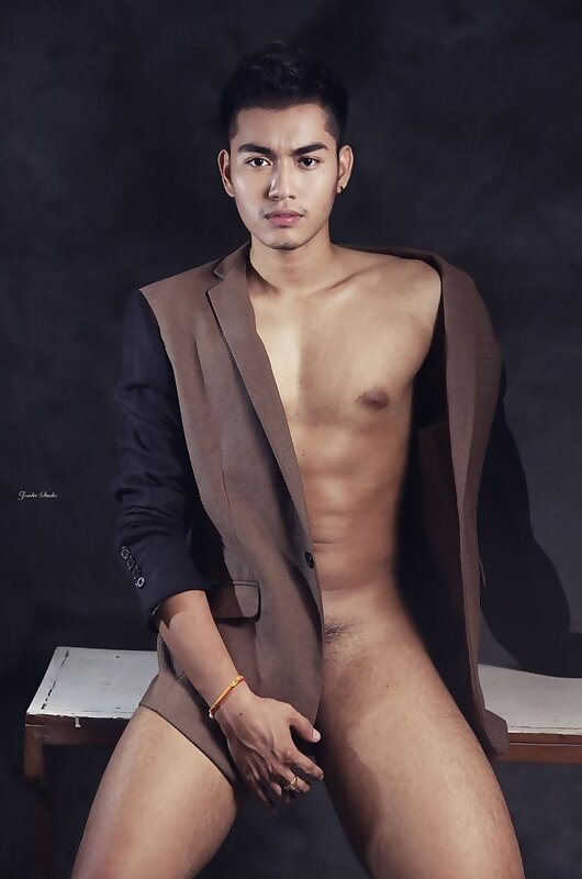 Next Image >>