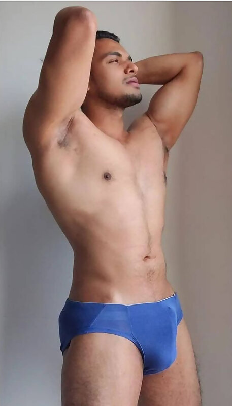 Next Image >>