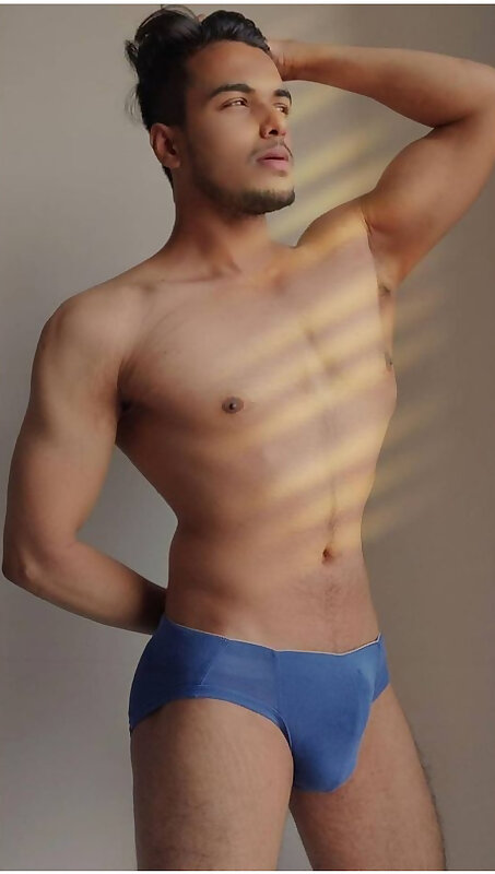Next Image >>