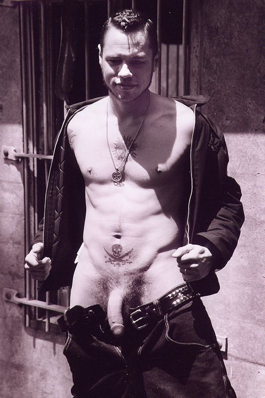 Next Image >>