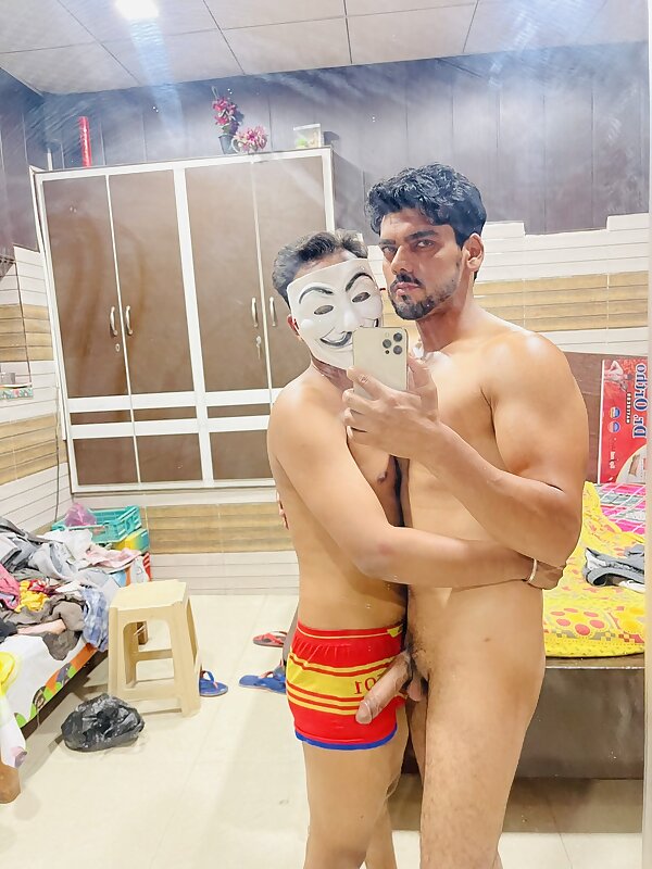 Next Image >>