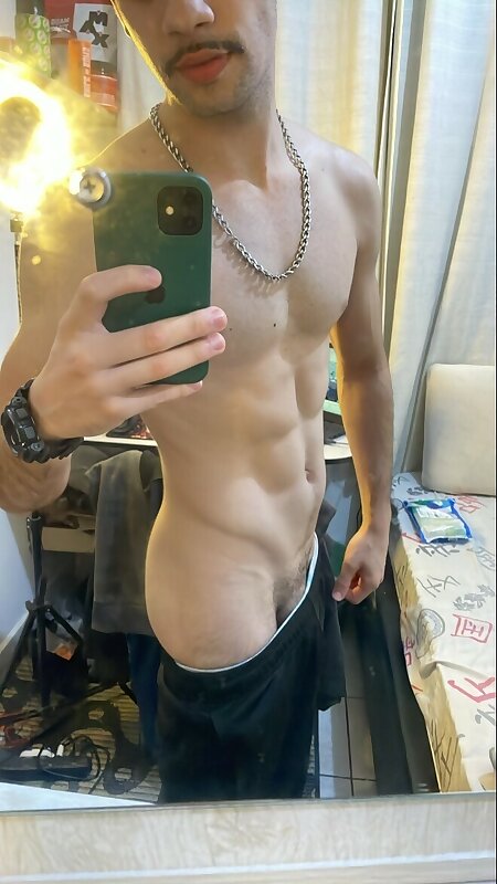 Next Image >>