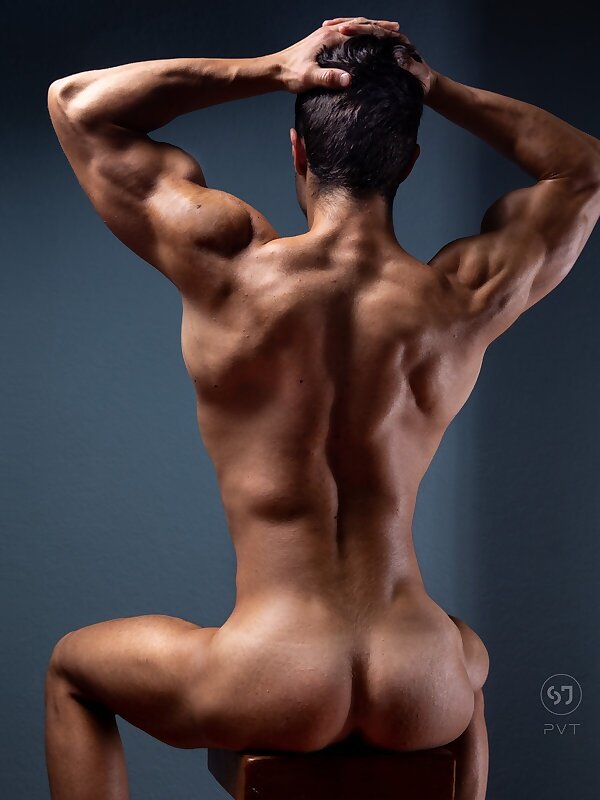 Next Image >>