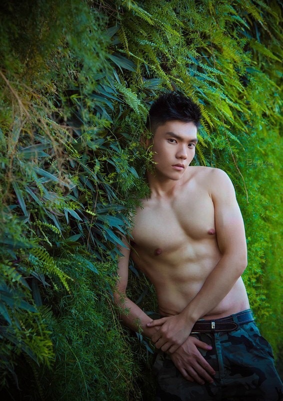 Next Image >>