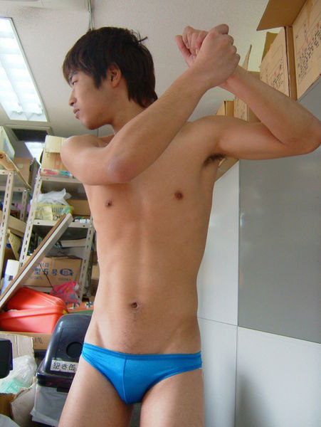 Next Image >>