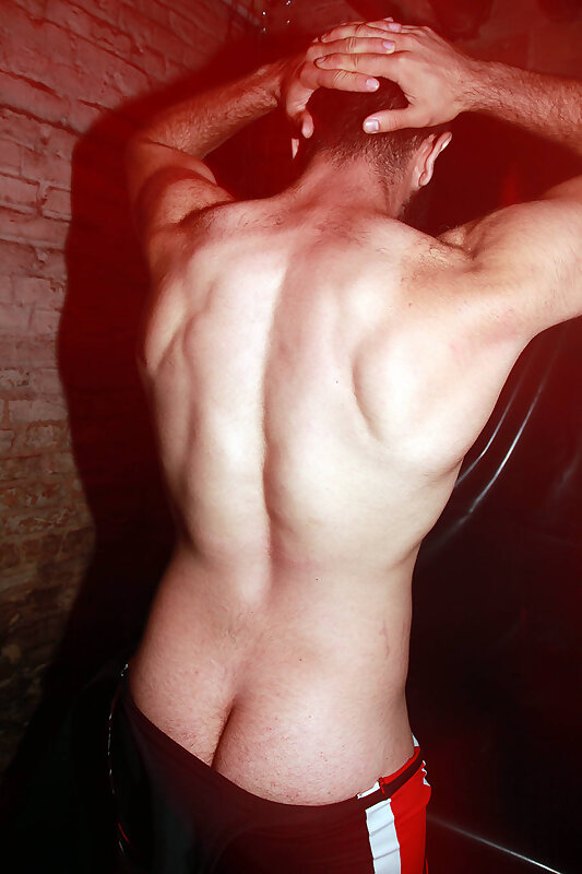 Next Image >>