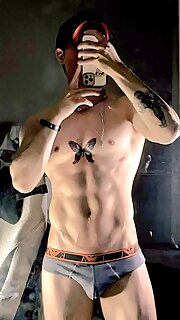 Wei2aes - BoyFriendTV.com