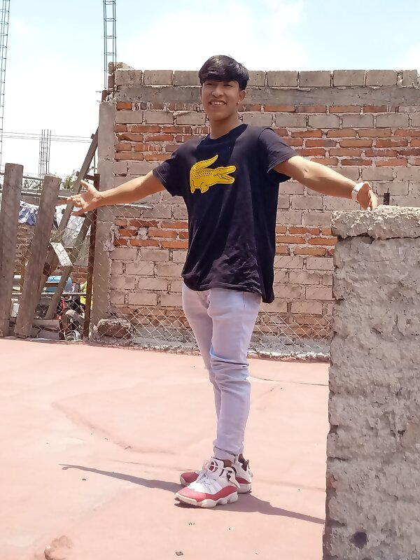 Next Image >>