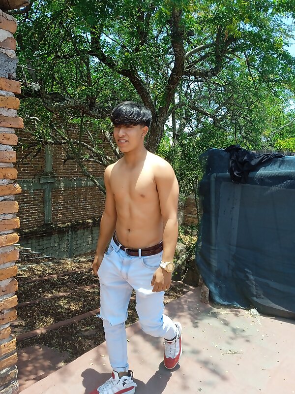 Next Image >>