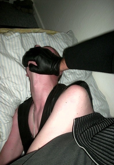 Next Image >>